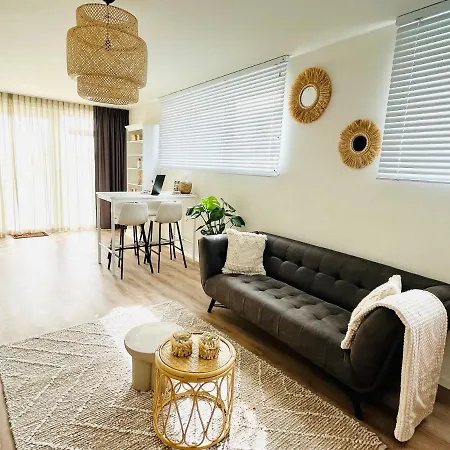 Apartamento Zomerzon -private Parking- *