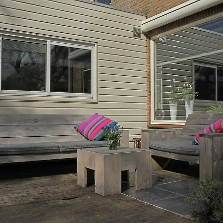 Zomerzon Holiday home *